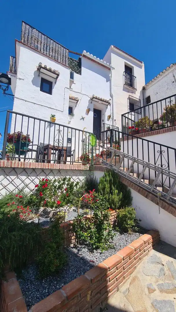 Vista exterior de Casa o chalet en venta en Canillas de Aceituno