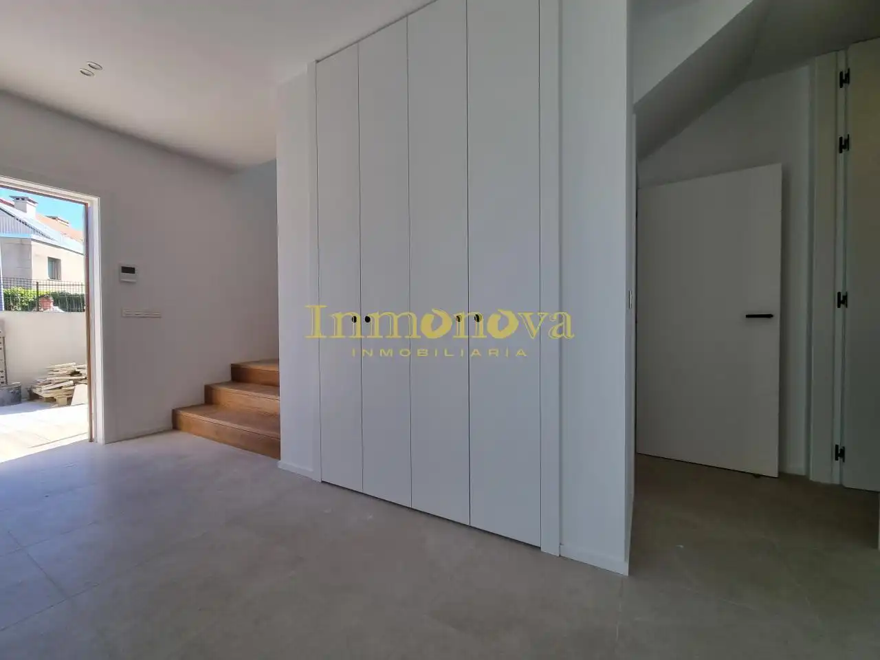 Casa adosada en venta en Nigrán con Calefacción, Jardín privado y Terraza