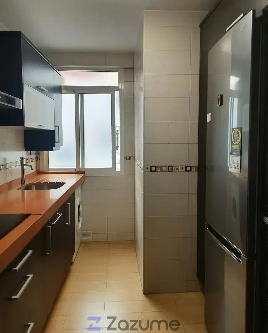 Badezimmer von Wohnung zur Miete in Sevilla mit Klimaanlage, Heizung und Möbliert