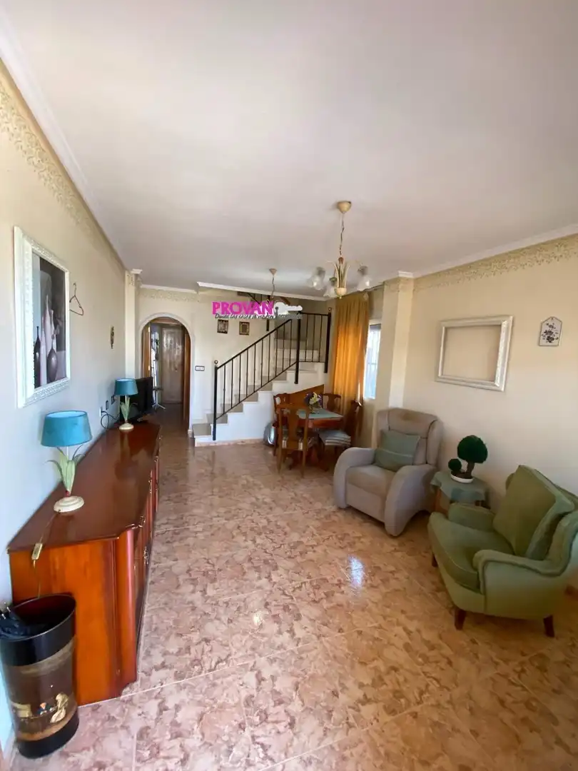 Casa o xalet en venda en Orihuela amb Terrassa, Traster i Piscina