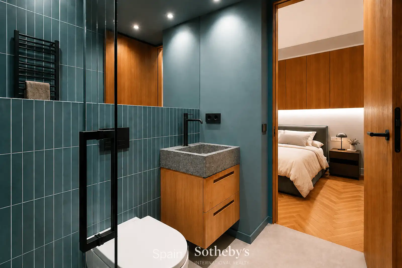 Bathroom of Apartments for sale in Madrid  with Air Conditioner and Heating
