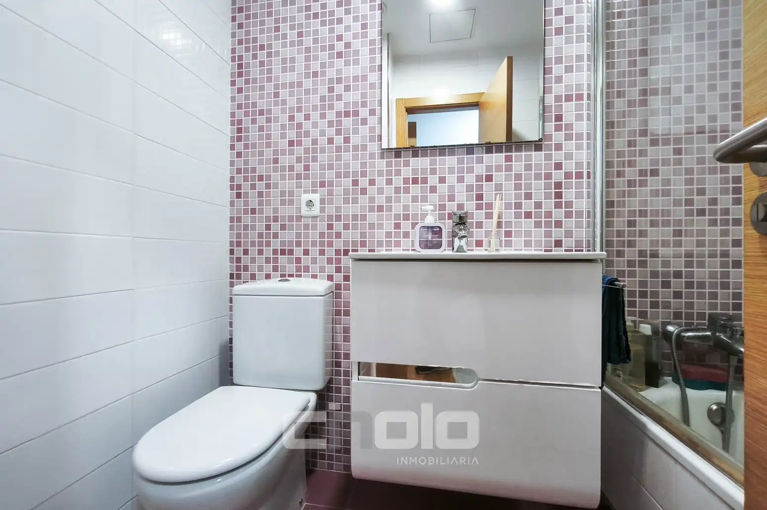 Baño de Piso en venta en Lugo con Calefacción, Trastero y Amueblado