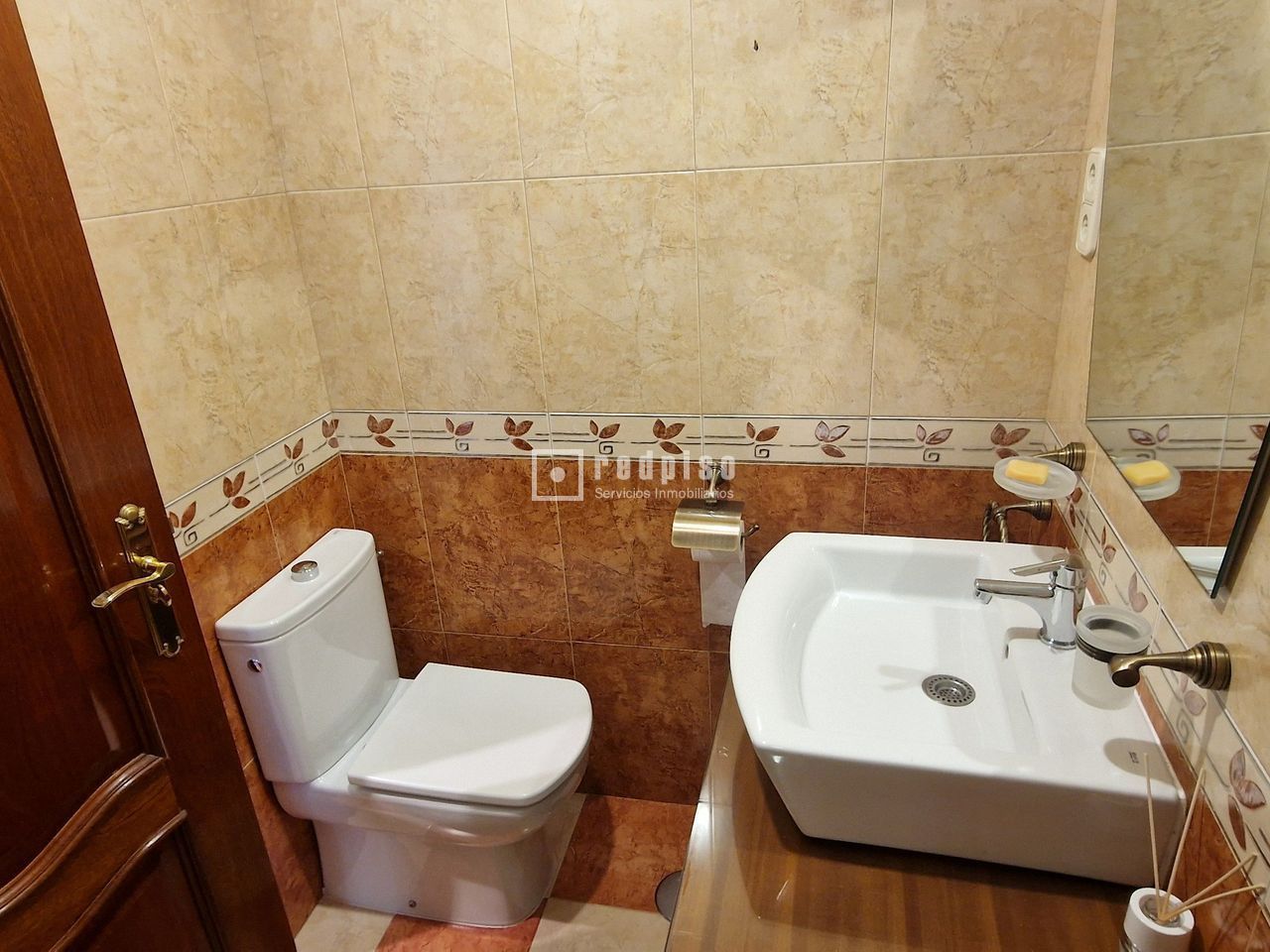 Bathroom of Flat for sale in  Madrid Capital  with Heating and Parquet flooring