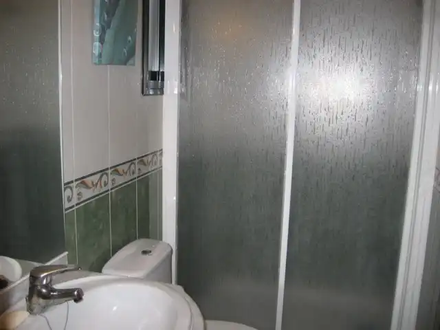 Baño de Casa o chalet en venta en Guadalcázar con Aire acondicionado, Trastero y Amueblado