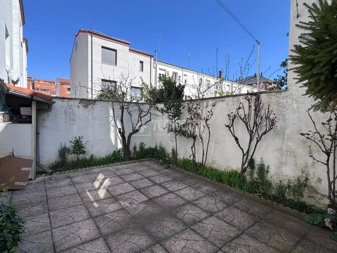 Garden of Detached homes for sale in León Capital   with Heating and Parquet flooring