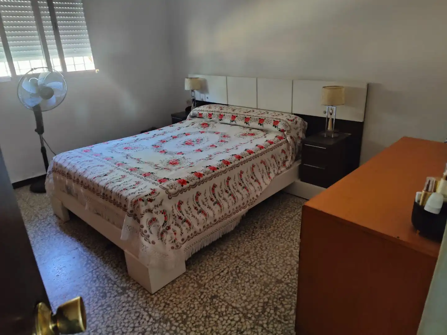 Dormitori de Finca rústica en venda en Beas amb Aire condicionat i Terrassa