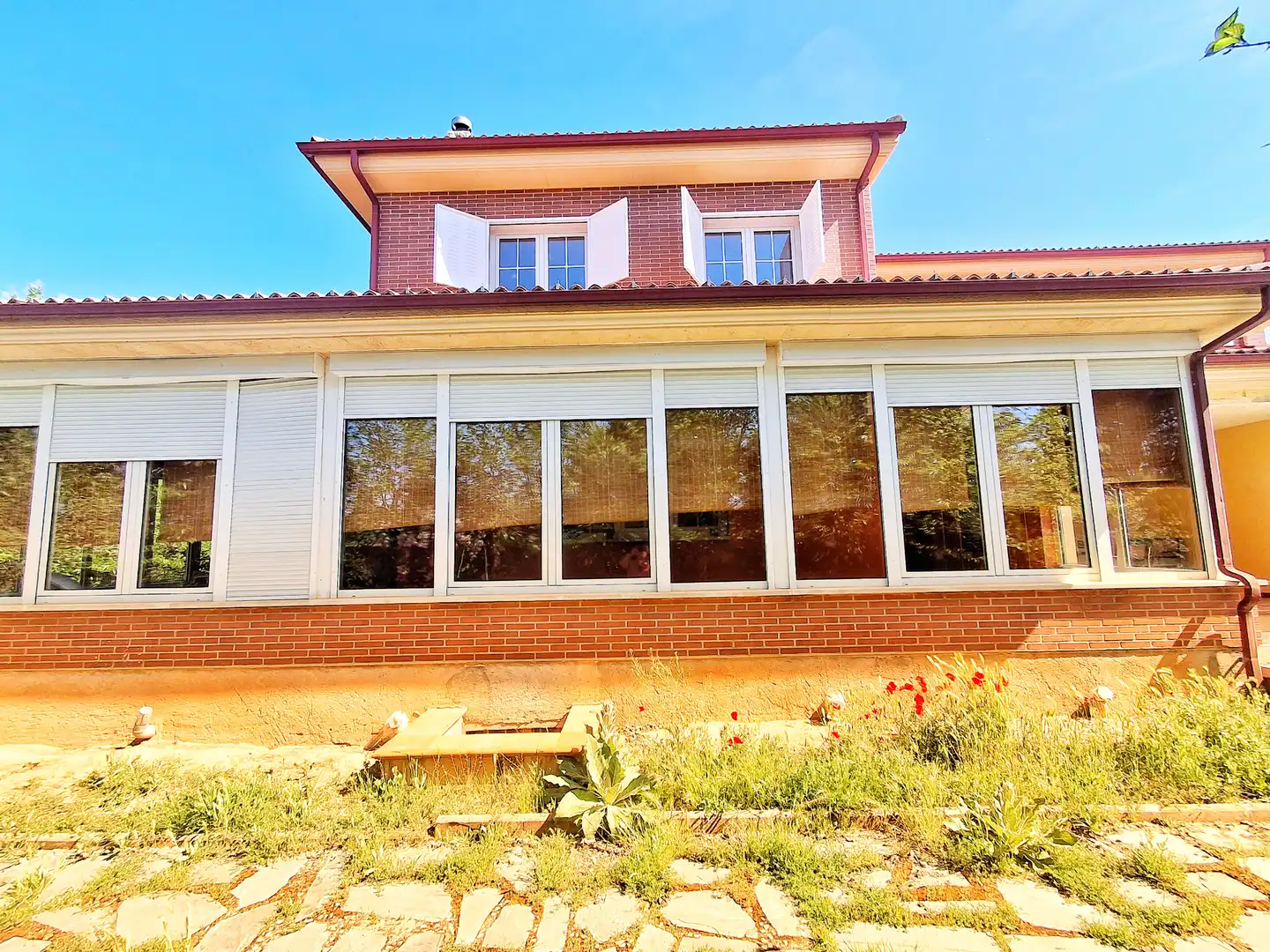 Vista exterior de Edificio en venta en Vadocondes con Alarma y Piscina comunitaria