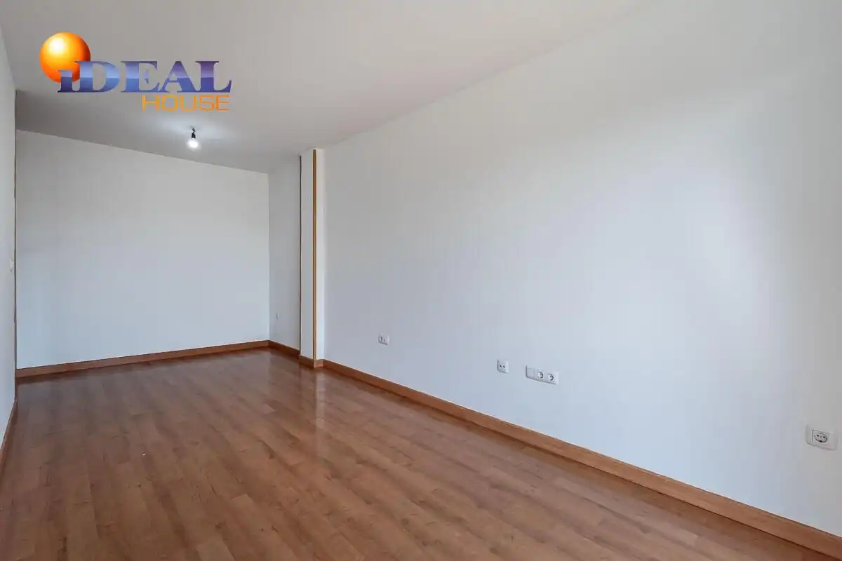 Bedroom of Flat for sale in Armilla  with Air Conditioner, Heating and Balcony