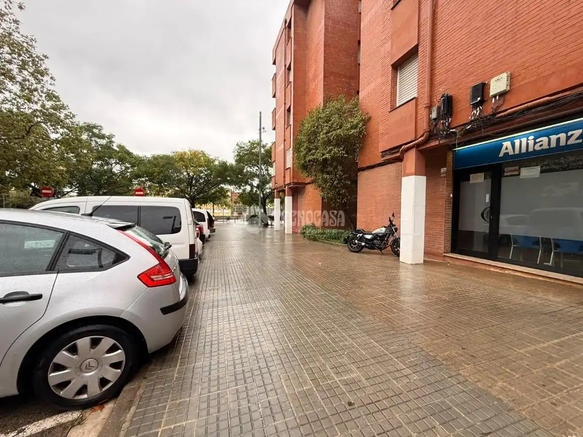 Aparcament de Pis en venda en Viladecans amb Balcó