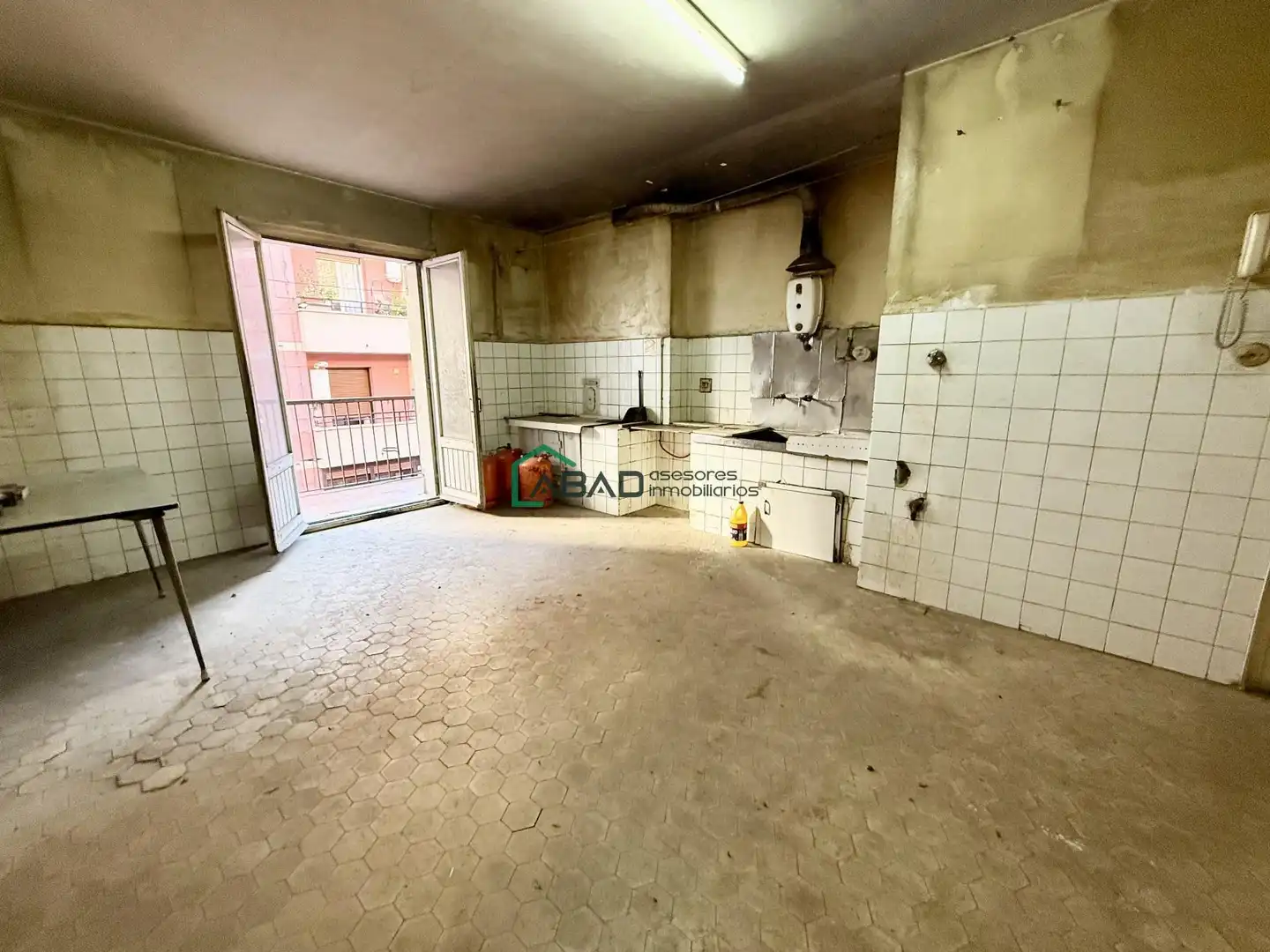 Cuina de Pis en venda en Bilbao  amb Parquet, Terrassa i Balcó