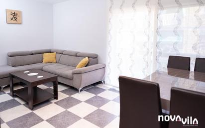Living room of Flat for sale in Viladecans  with Air Conditioner, Heating and Balcony