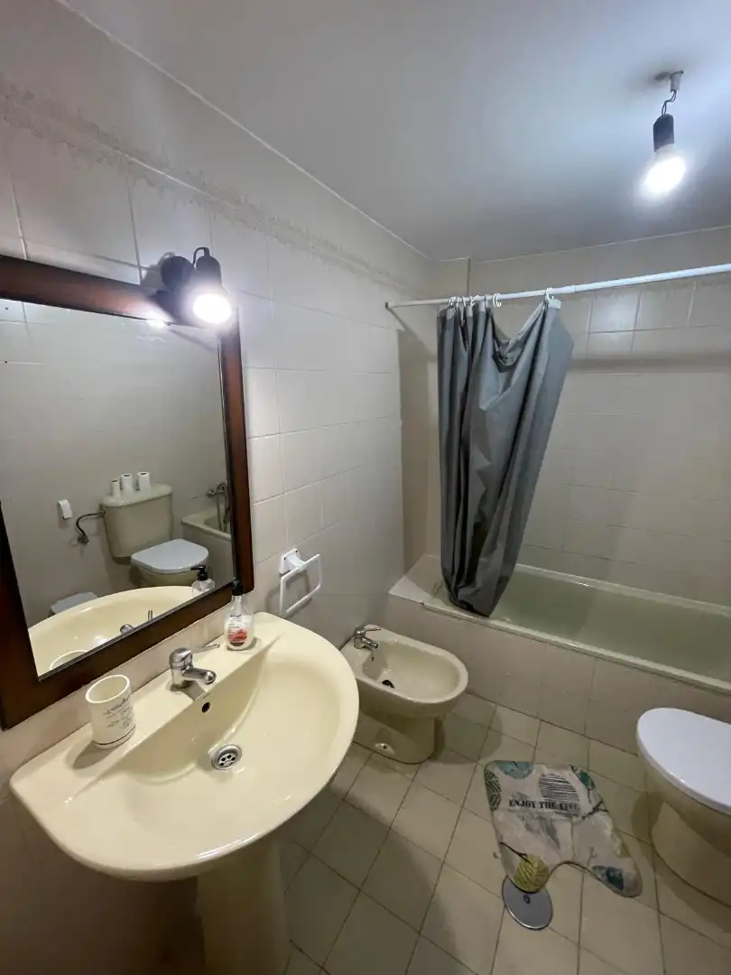 Bathroom of Flat for rent in Badajoz  with Air Conditioner, Heating and Terrace