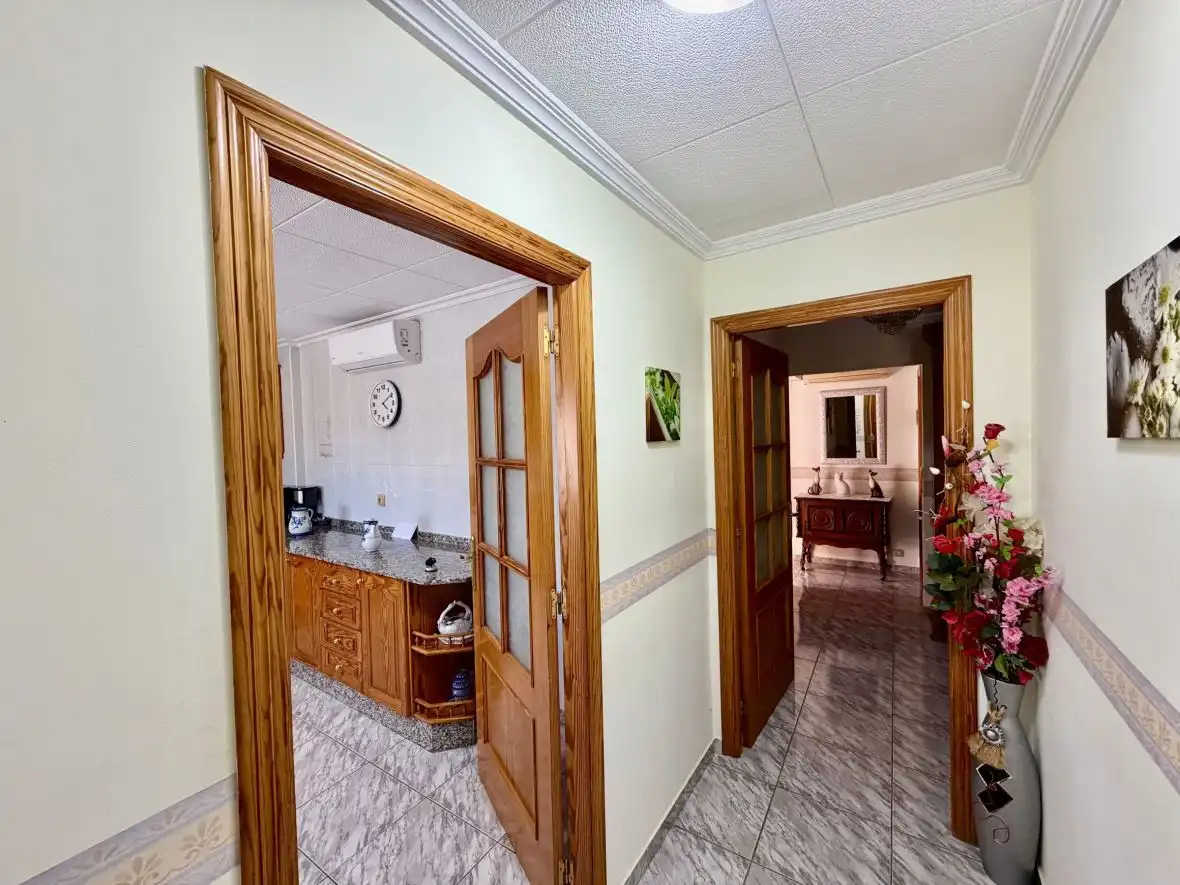 Haus oder Chalet zum Verkauf in Elche / Elx mit Klimaanlage, Terrasse und Schwimmbad