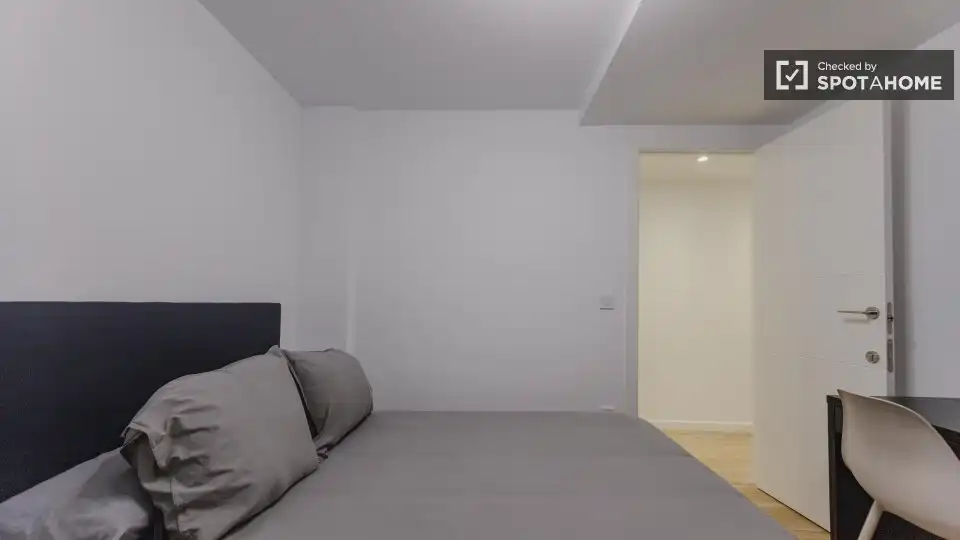 Bedroom of Flat for rent in Valencia  with Air Conditioner, Heating and Furnished