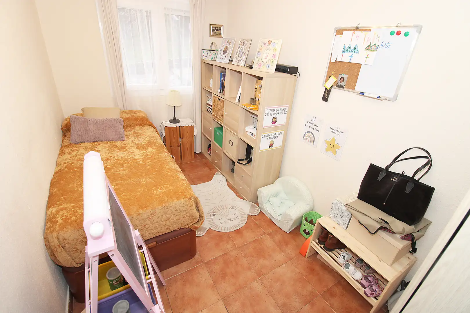 Bedroom of Houses for sale in Torremocha de Jarama  with Air Conditioner, Heating and Private garden