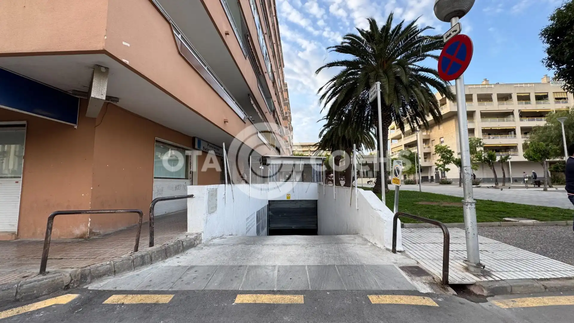 Aparcament de Garatge en venda en Salou
