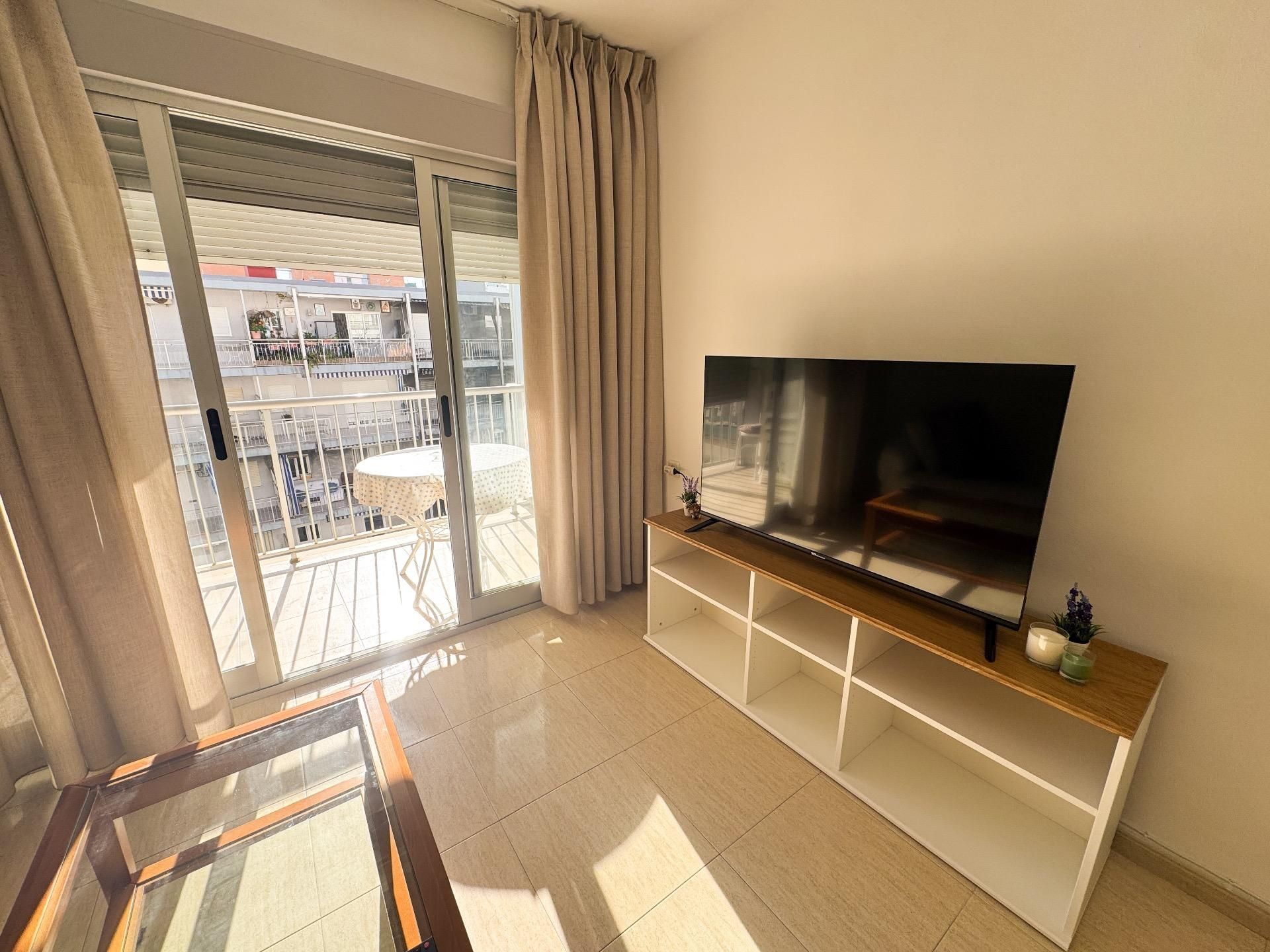 Sala de estar de Apartamento de alquiler en Gandia con Aire acondicionado, Terraza y Amueblado