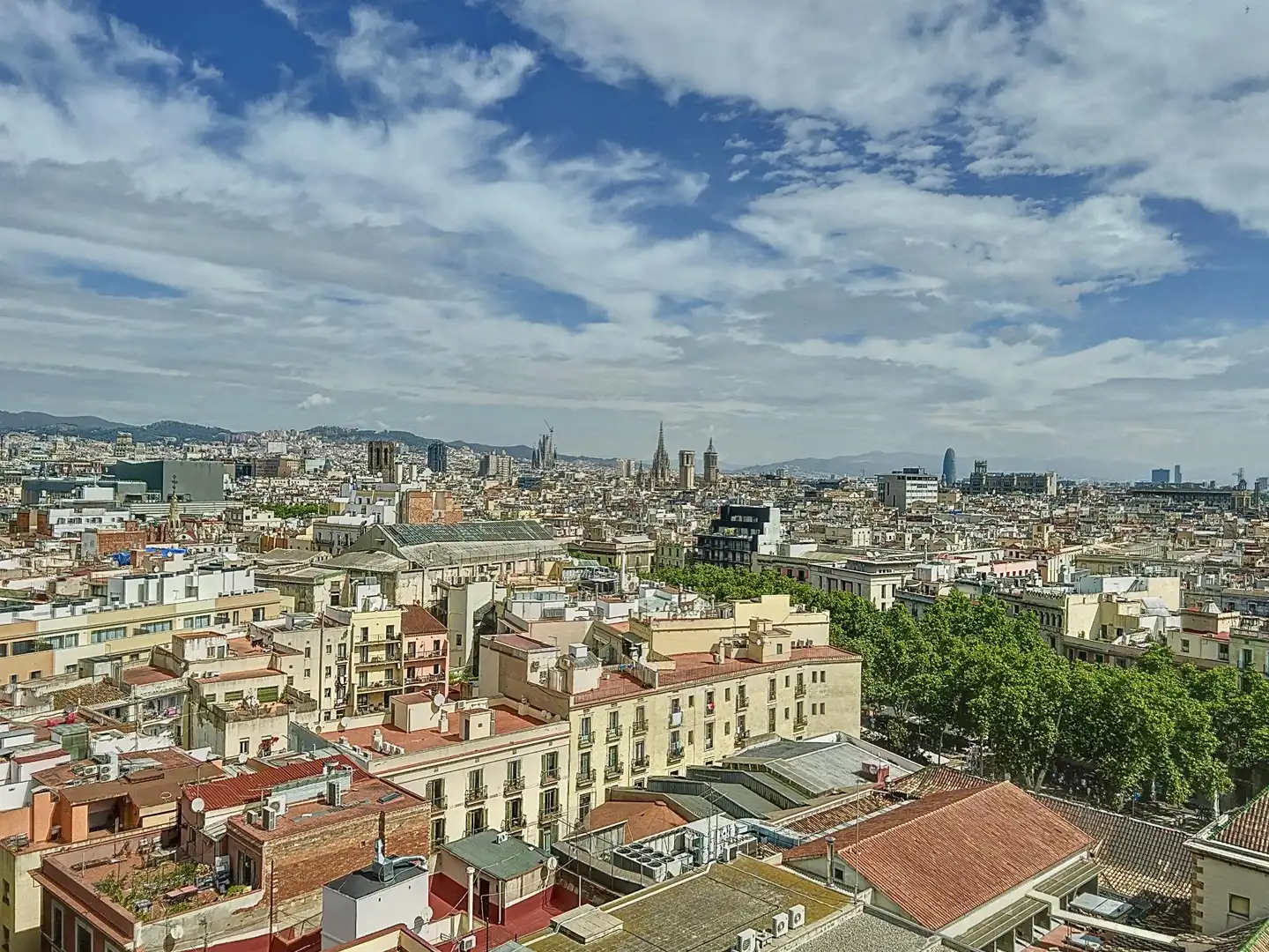 Außenansicht von Büro zum Verkauf in Barcelona mit Klimaanlage, Heizung und Terrasse