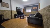 Sala d'estar de Casa o xalet en venda en La Línea de la Concepción amb Calefacció