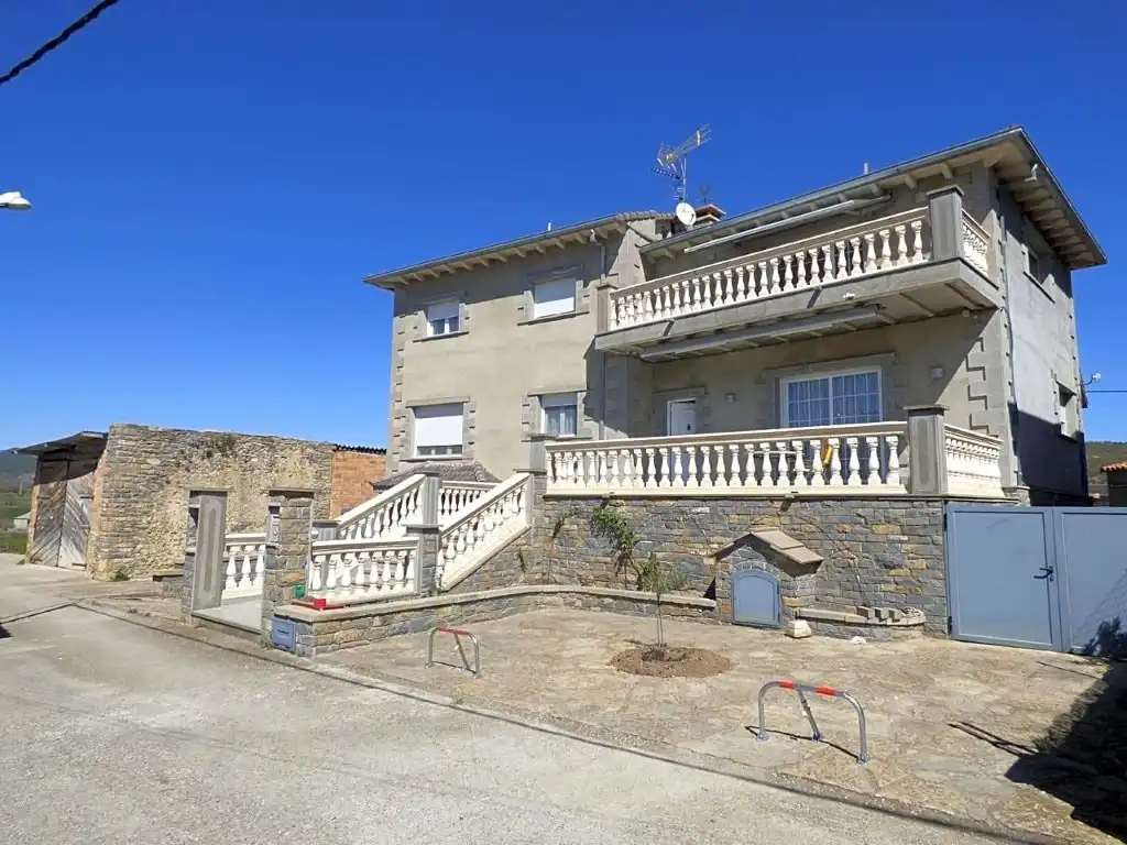 Casa o chalet en venta en C. la Corona, 2-20, Aínsa-Sobrarbe