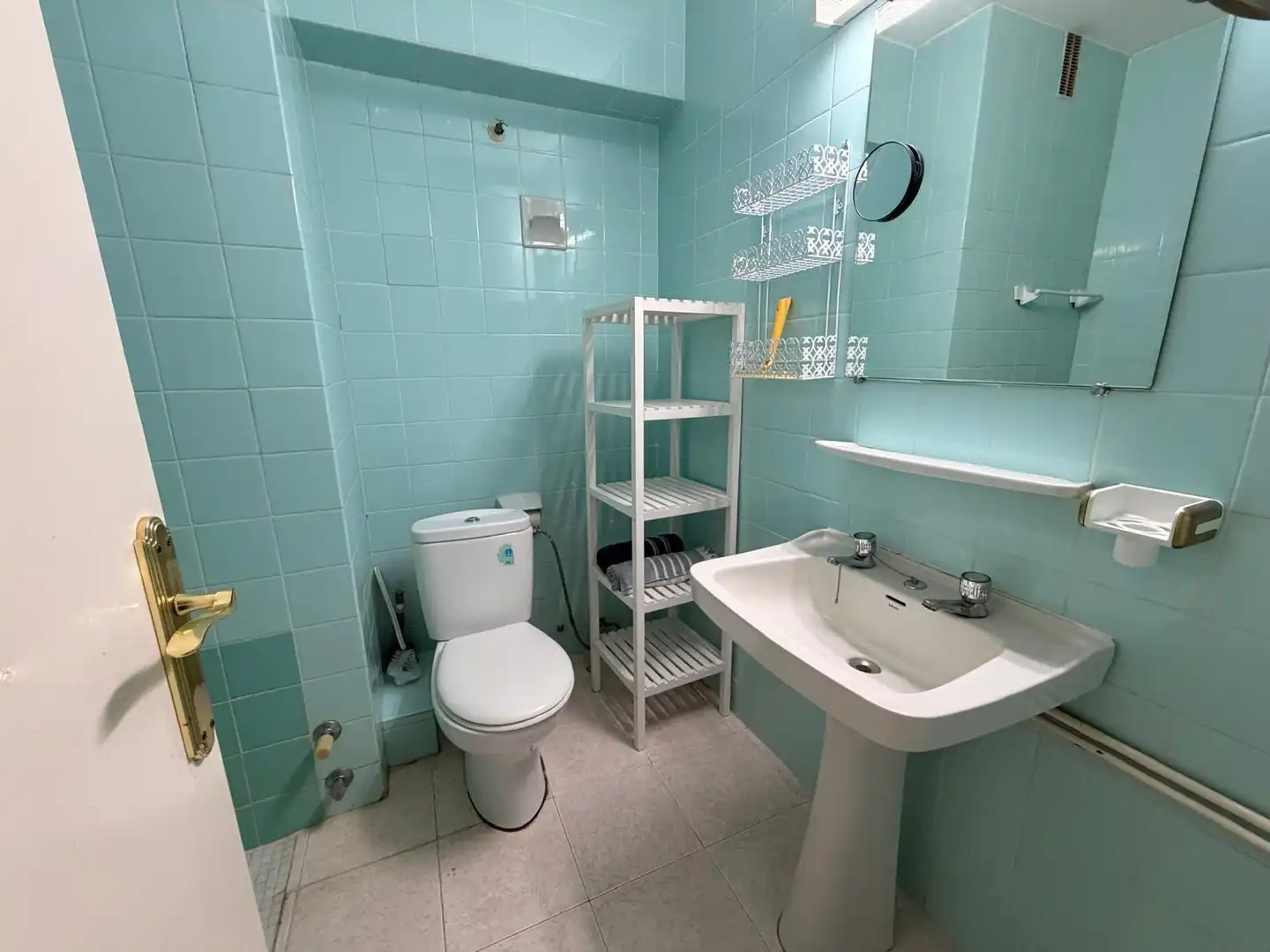 Bathroom of Apartments for rent in Solymar
