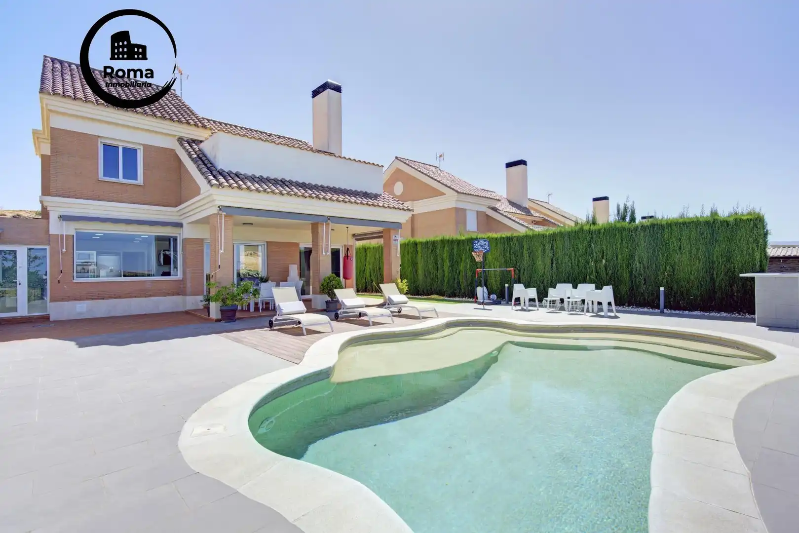 Swimming pool of Houses for sale in Villa de Otura  with Air Conditioner, Heating and Private garden