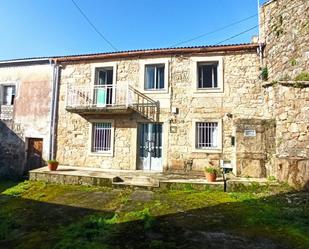 Außenansicht von Country house zum verkauf in Camariñas mit Heizung und Balkon