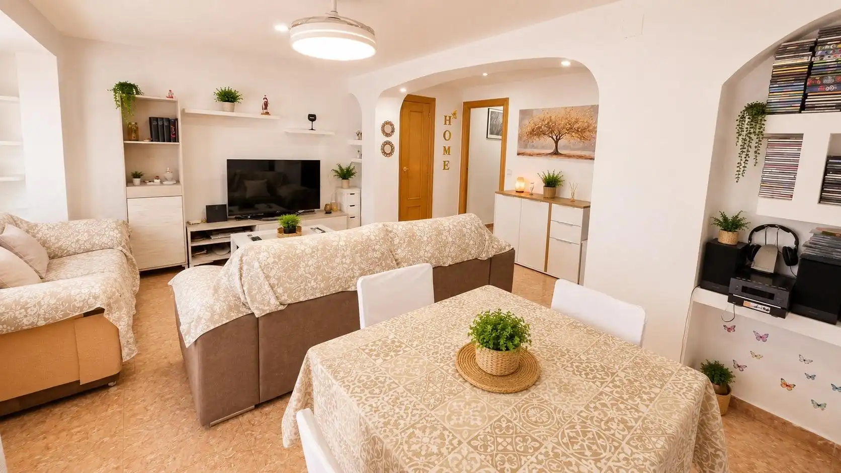 Living room of Flat for sale in Paterna  with Air Conditioner and Balcony