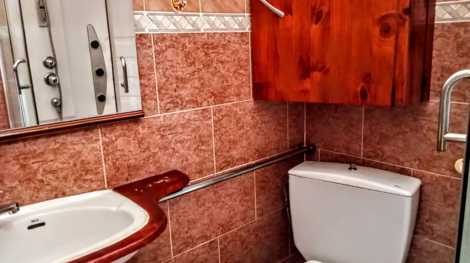 Bathroom of Houses for sale in Vilafamés  with Air Conditioner, Private garden and Terrace