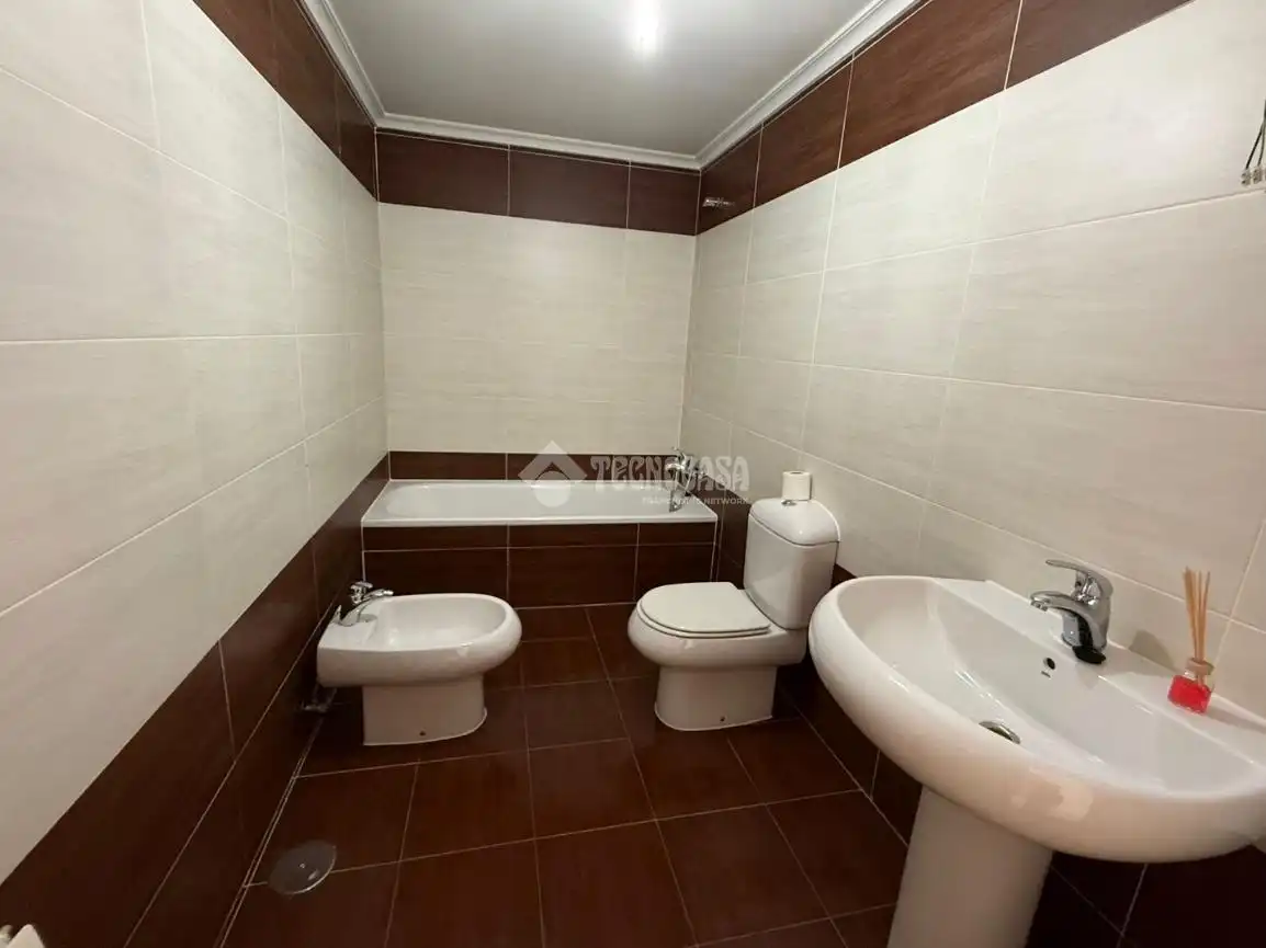 Baño de Ático en venta en Villanubla con Calefacción, Parquet y Terraza