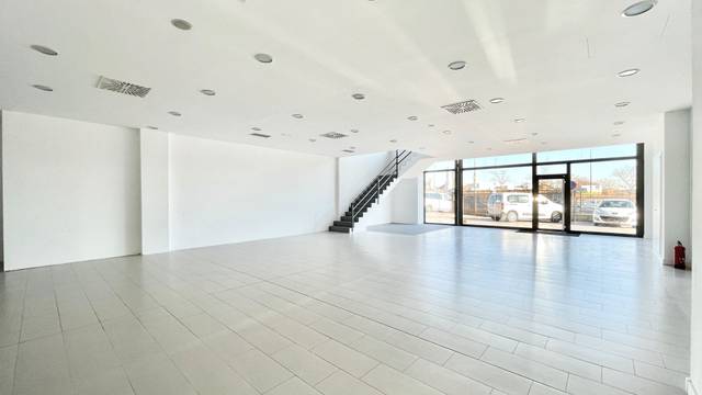 Nave industrial en Alquiler en N/A en Roquetes - Can Magí