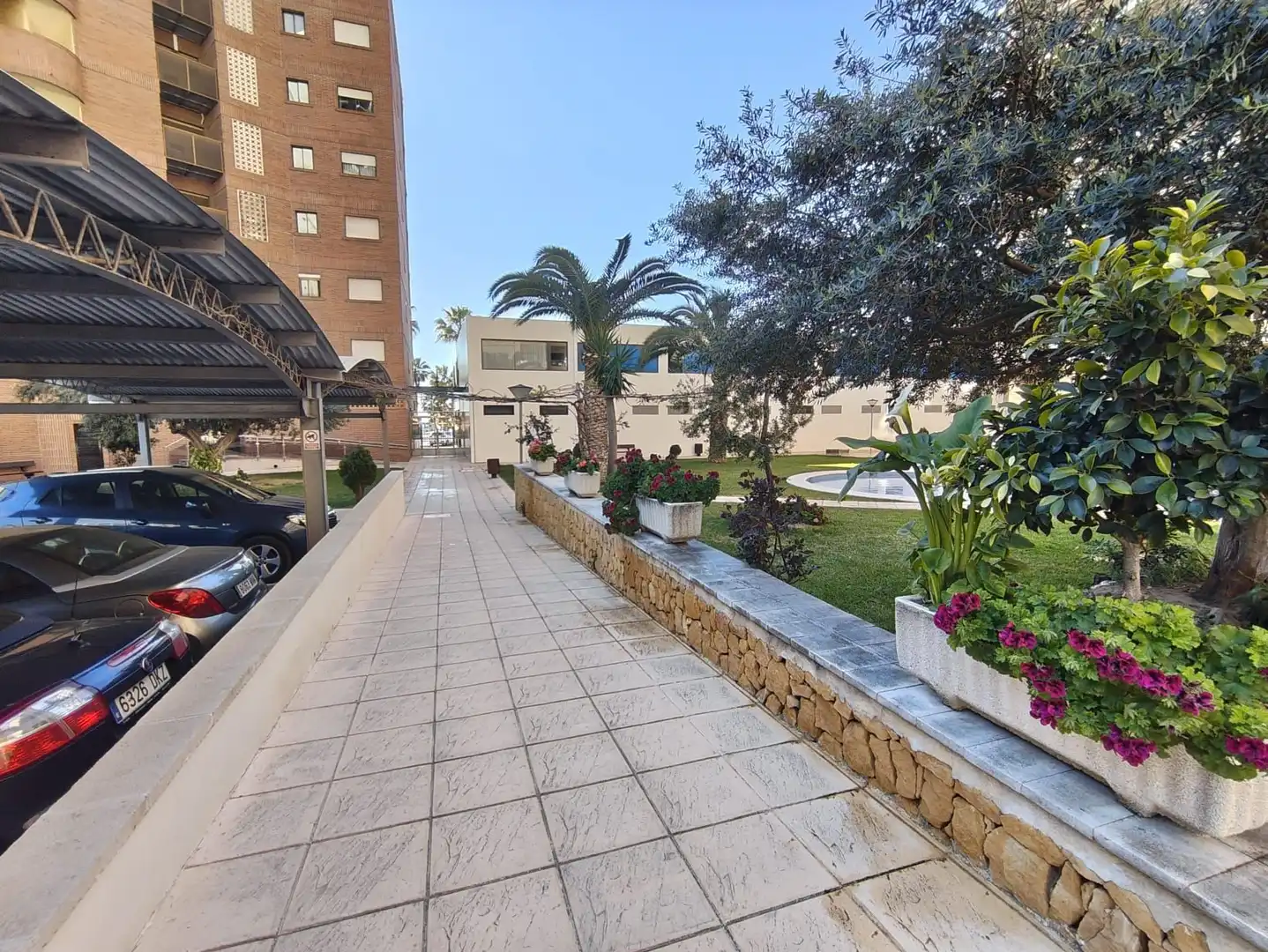 Außenansicht von Wohnungen zum Verkauf in Villajoyosa / La Vila Joiosa mit Klimaanlage, Heizung und Privatgarten