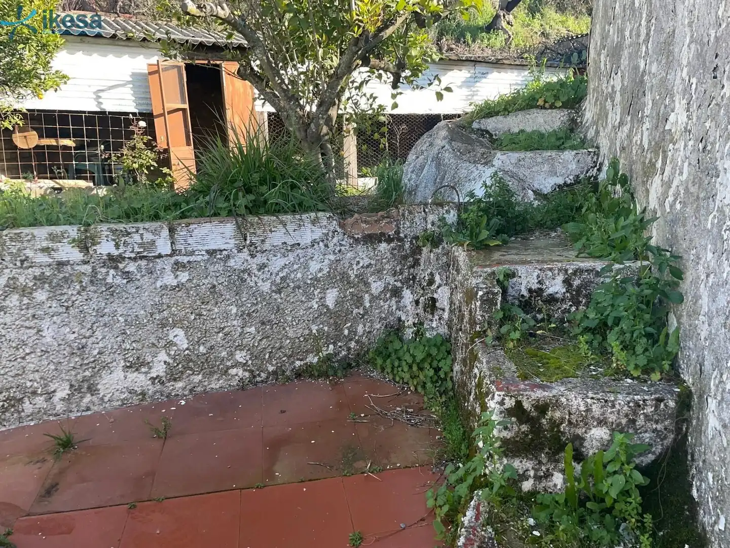 Casa adosada en venta en Constantina