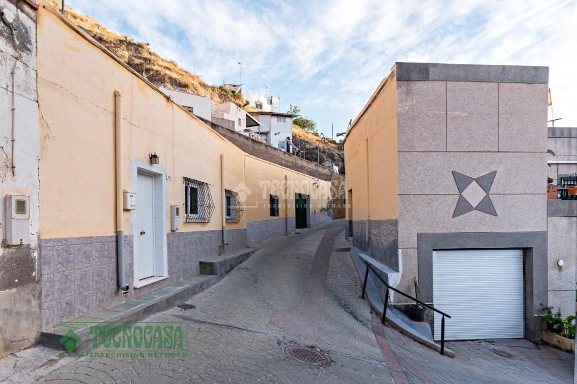 Exterior view of House or chalet for sale in Gádor  with Terrace