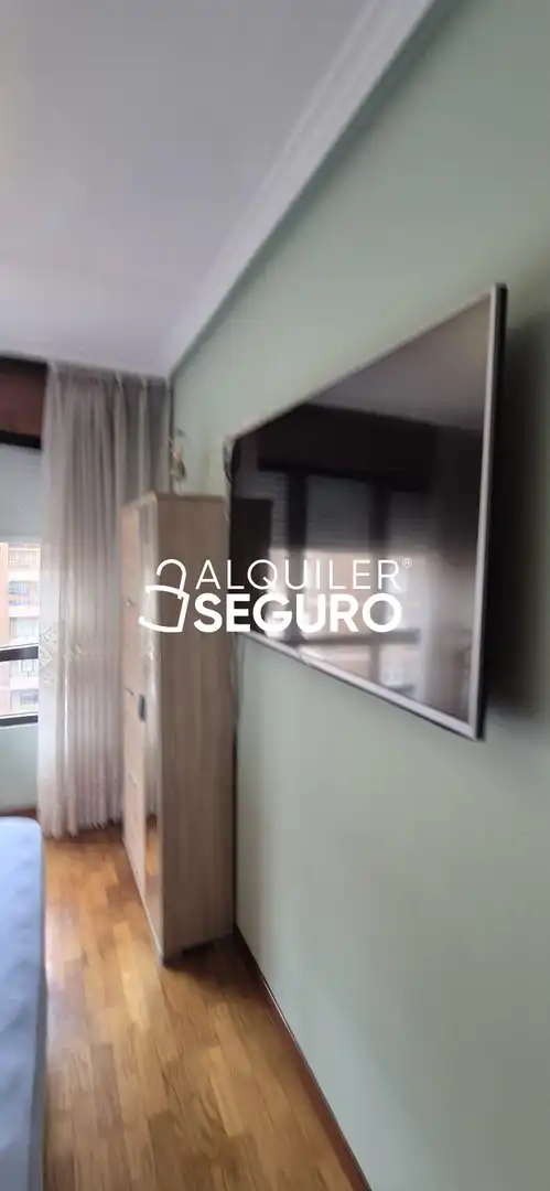 Loft zur Miete in Oviedo  mit Heizung, Terrasse und Möbliert