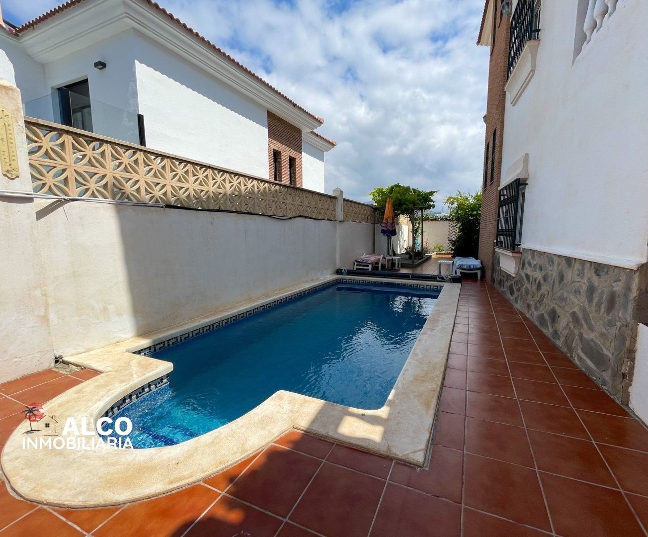 Piscina de Casa o xalet en venda en Torrox amb Aire condicionat, Terrassa i Piscina