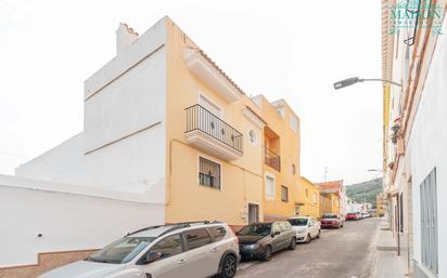 Vista exterior de Casa adosada en venda en La Vall d'Uixó amb Terrassa i Balcó