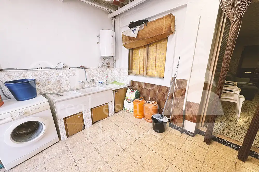 Cuina de Casa adosada en venda en Real amb Traster i Moblat