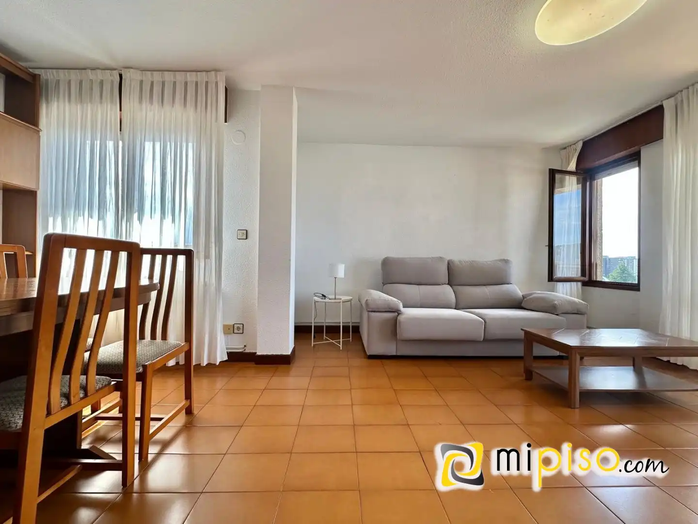 Sala d'estar de Pis de lloguer en Laredo amb Terrassa