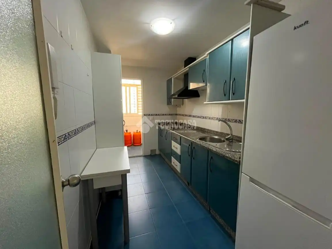 Cocina de Piso en venta en Dos Hermanas con Terraza