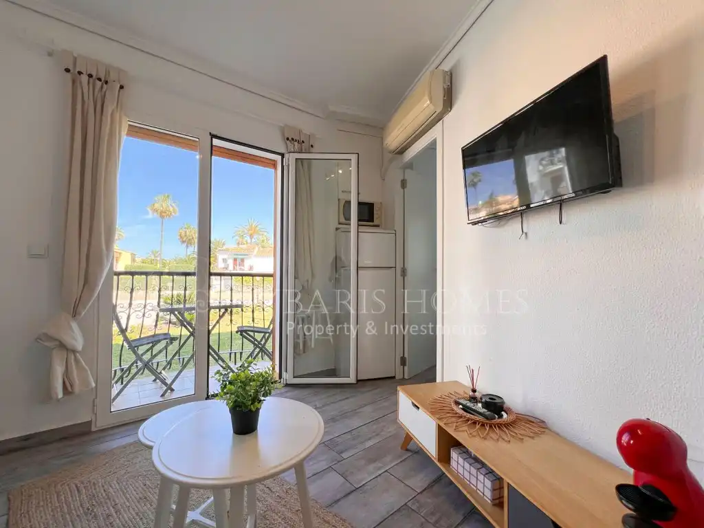 Terraza de Apartamento de alquiler en Dénia con Aire acondicionado, Jardín privado y Piscina