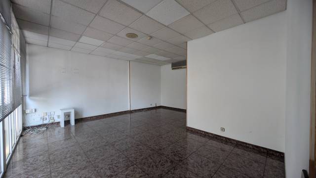 Nave industrial en Alquiler en Centre