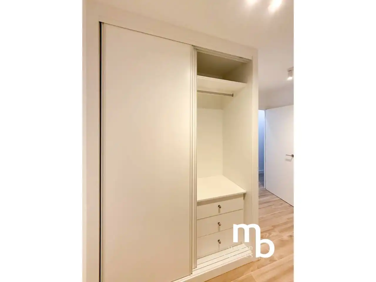 Bedroom of Flat for sale in Madrid  with Air Conditioner and Heating