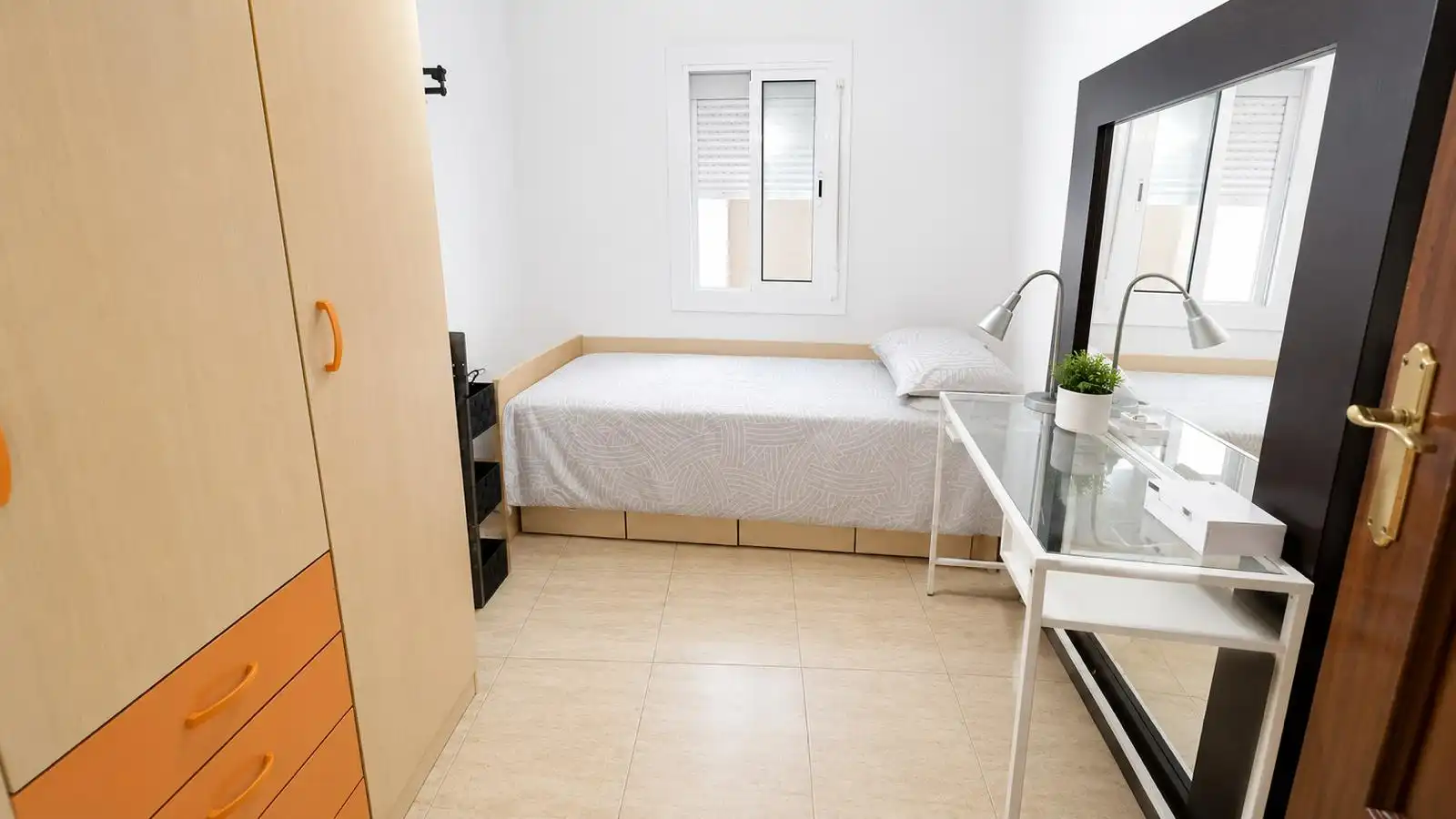 Habitación de Dúplex en venta en Badalona con Calefacción, Terraza y Balcón