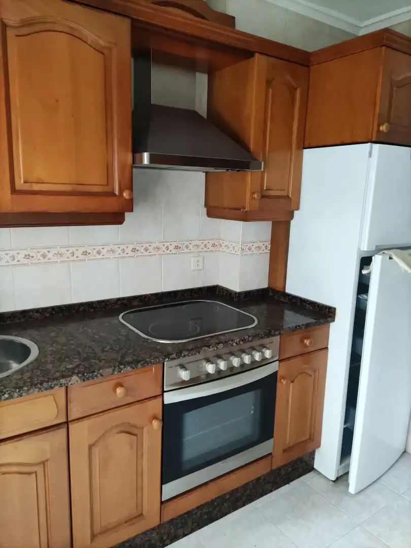 Cuina de Pis en venda en Avilés amb Calefacció i Moblat