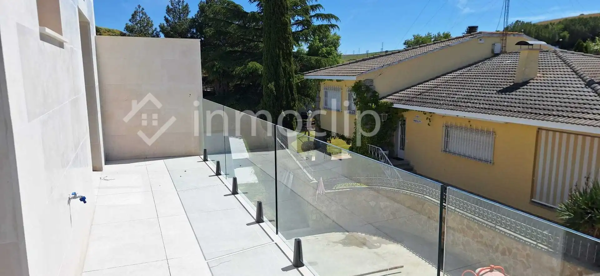 Terrassa de Casa o xalet en venda en Villamayor amb Calefacció, Jardí privat i Terrassa