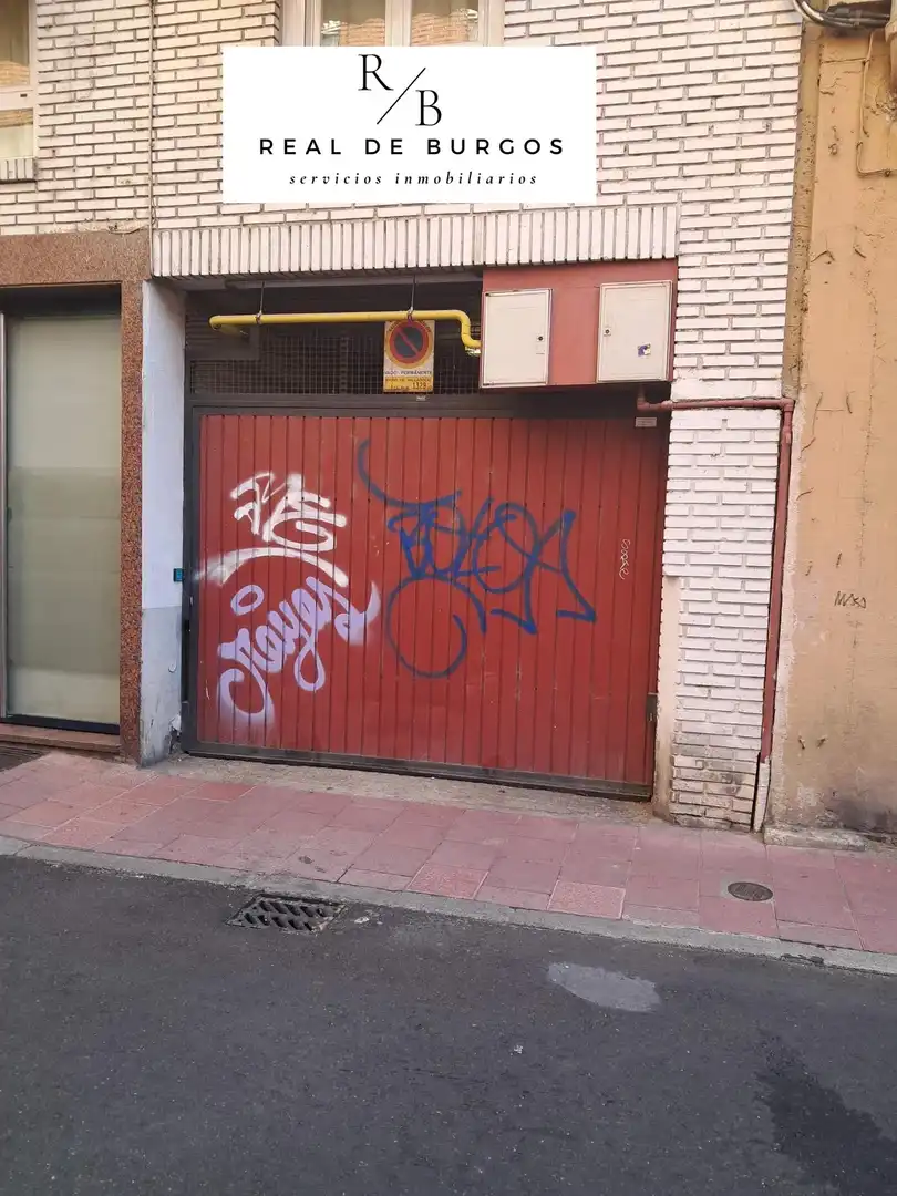 Vista exterior de Garatge en venda en Valladolid