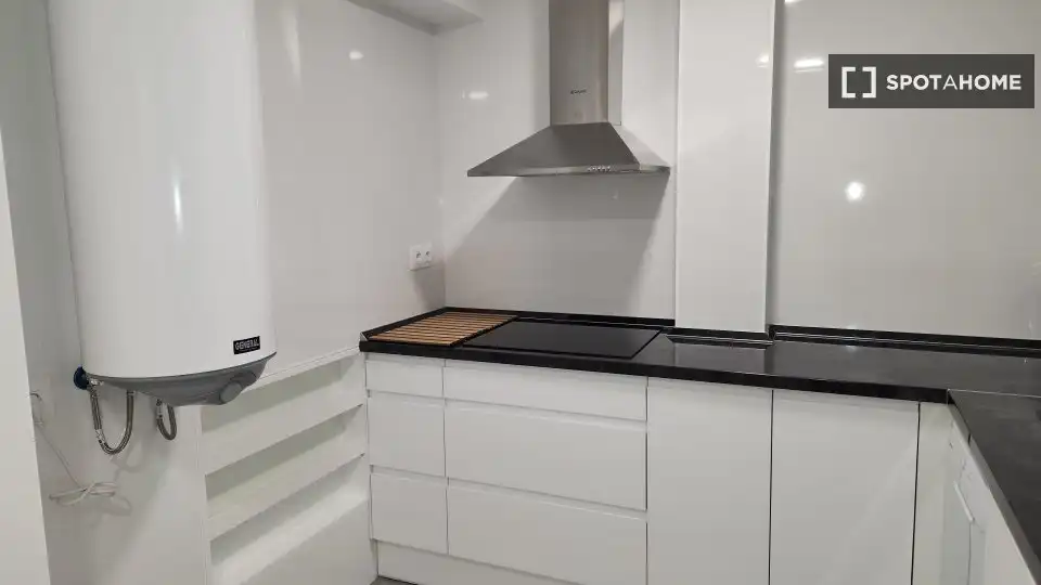 Cuina de Apartament per a compartir en Xirivella amb Aire condicionat i Terrassa