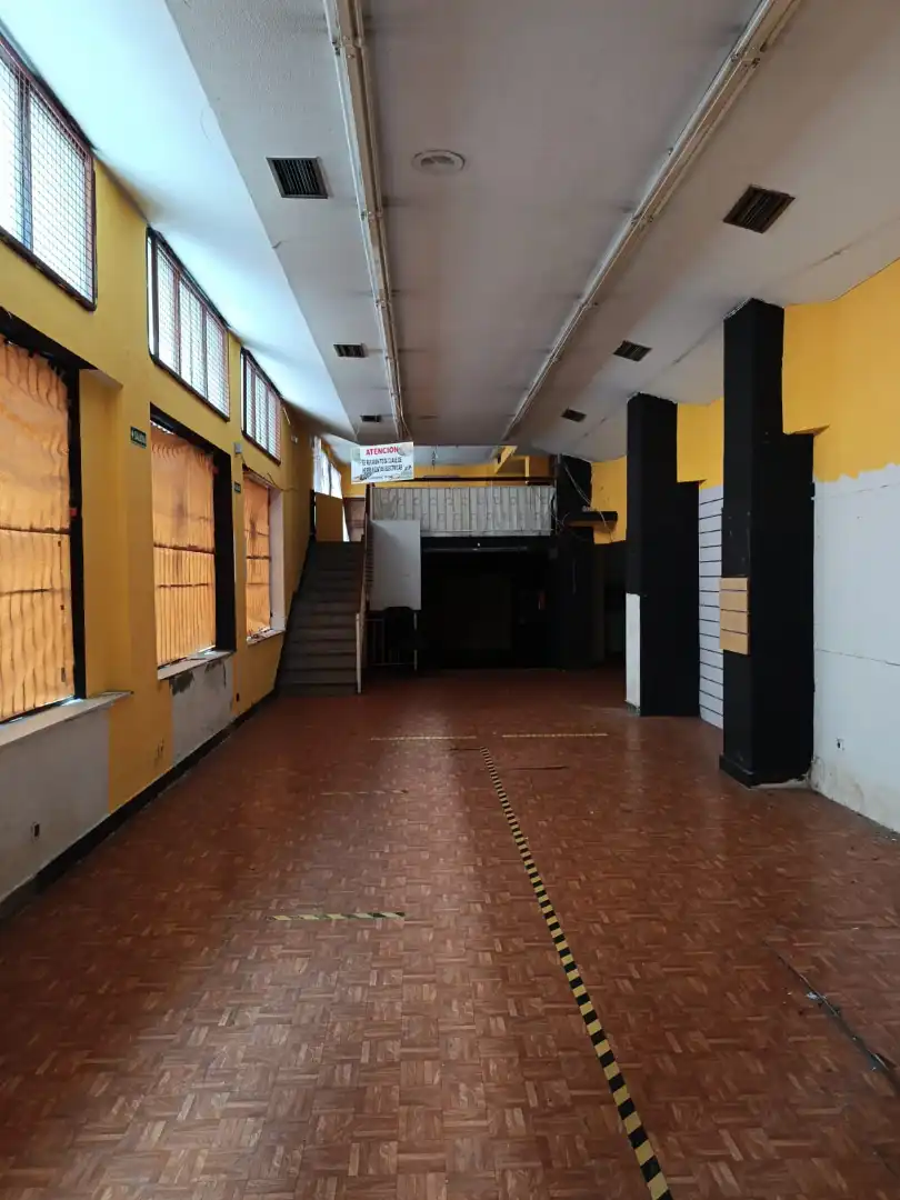 Local comercial de lloguer a Arana Kalea