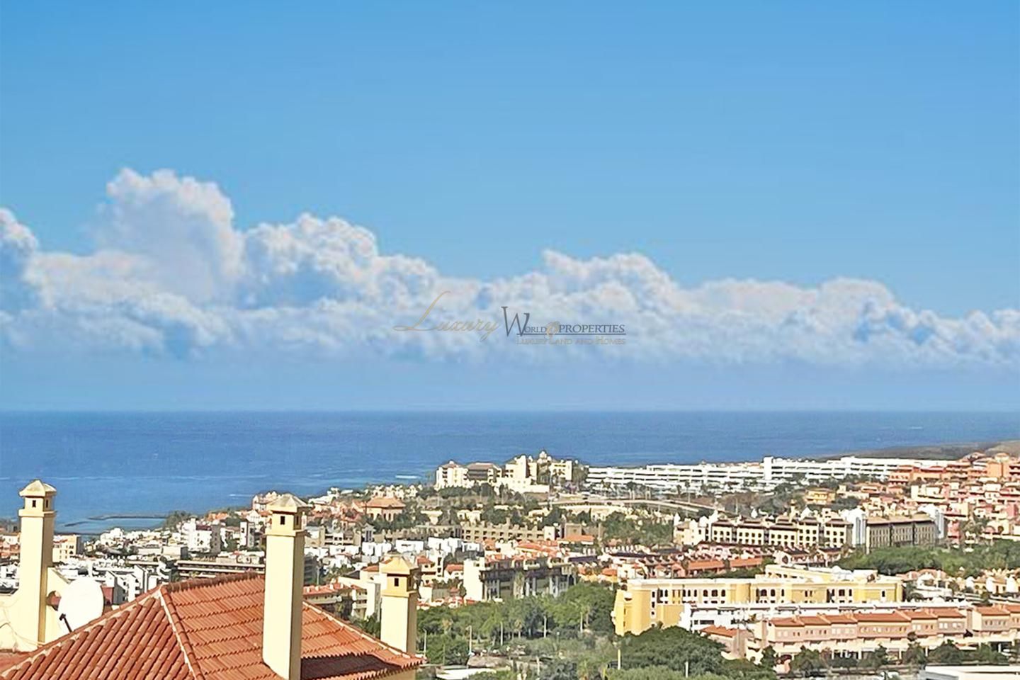 Apartment for sale in Baleares, Torviscas Centro y Alto, Costa Adeje